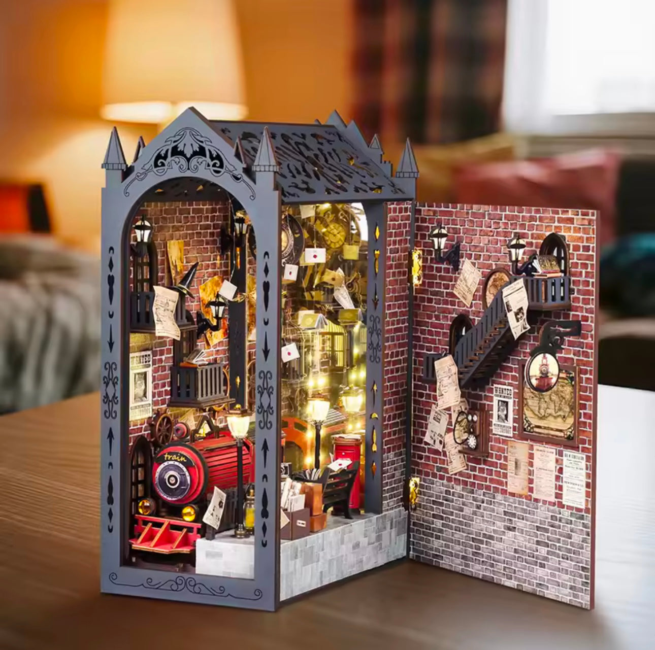 Book Nook - Fantasy Train Platform