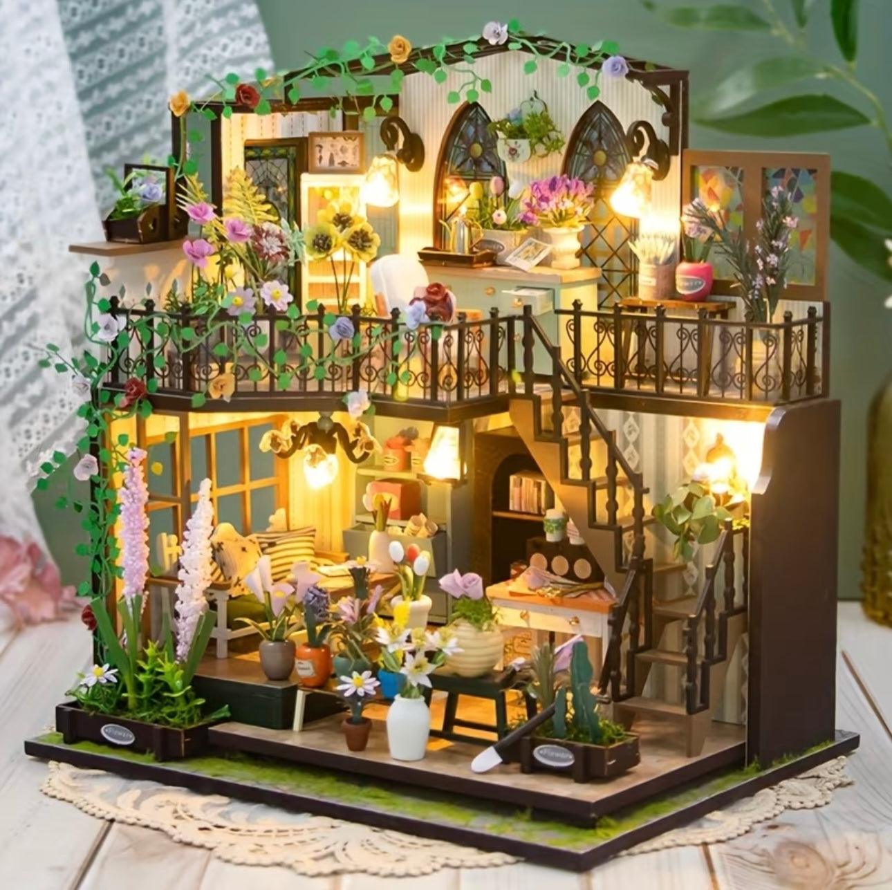 Maison miniature - Le Loft Floral Parisien