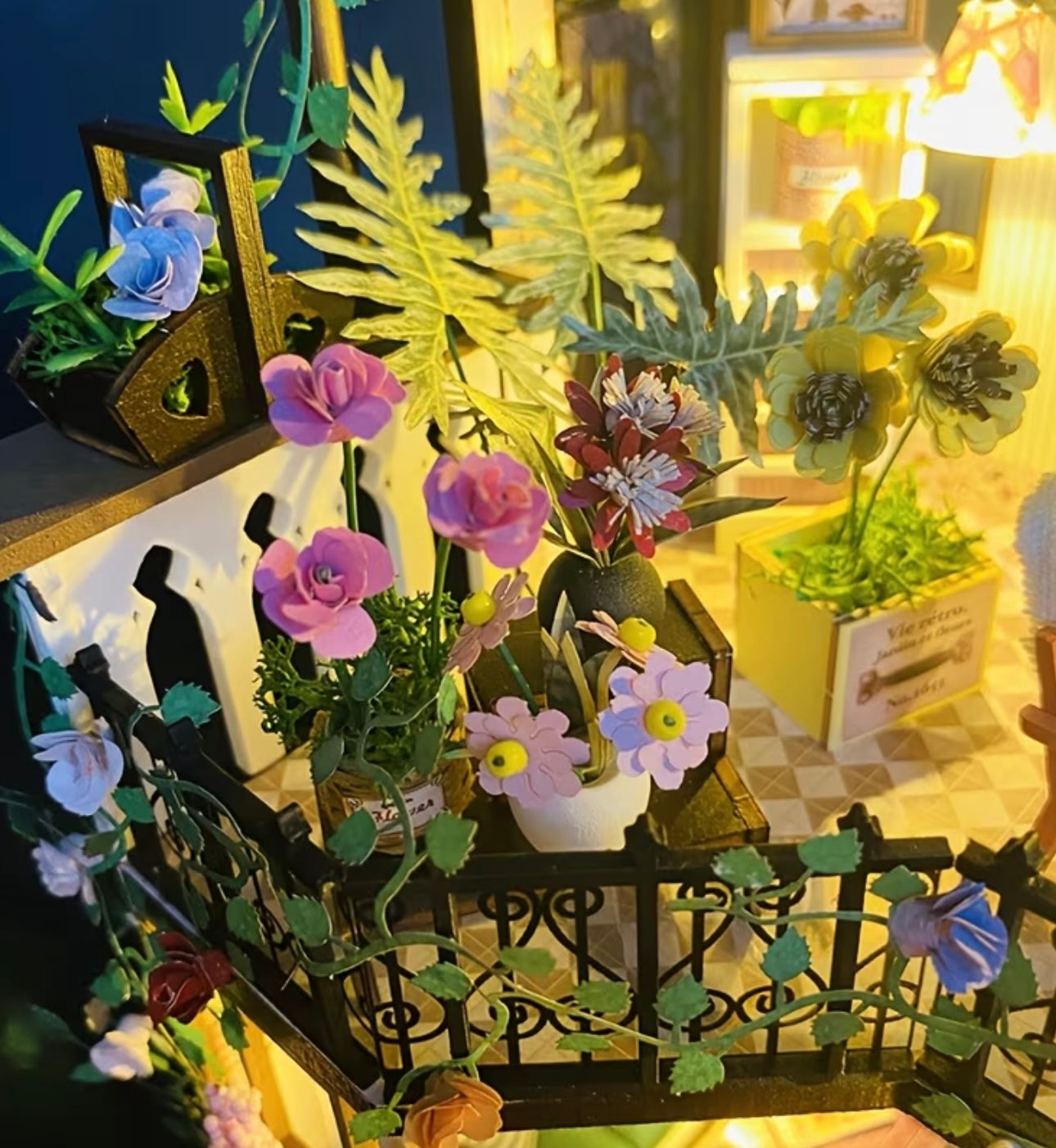 Maison miniature - Le Loft Floral Parisien